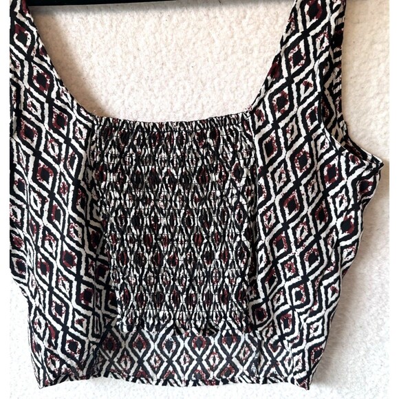 L.I.F.E. Love Is For Eternity Women’s Crop Top Large Brown Tan Smocked - Picture 4 of 7